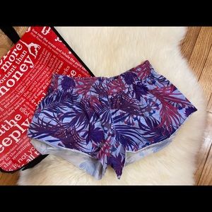 🍋 Lululemon 🍋 SZ:10/12 Board shorts